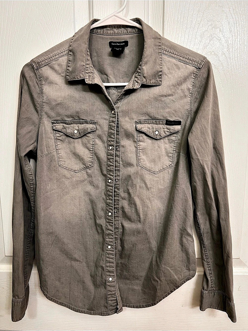 Calvin Klein Button Down Shirt in Gray Size Small